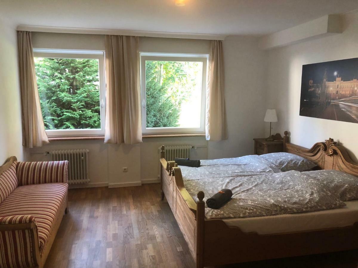 Ferienwohnung Messewohnung Muenchen Ost Forstern المظهر الخارجي الصورة